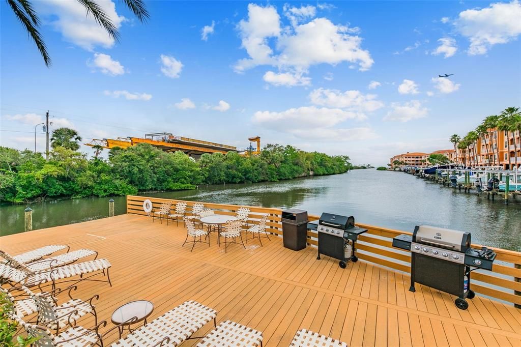 En Venta: $325,000 (2 camas, 2 baños, 968 Pies cuadrados)