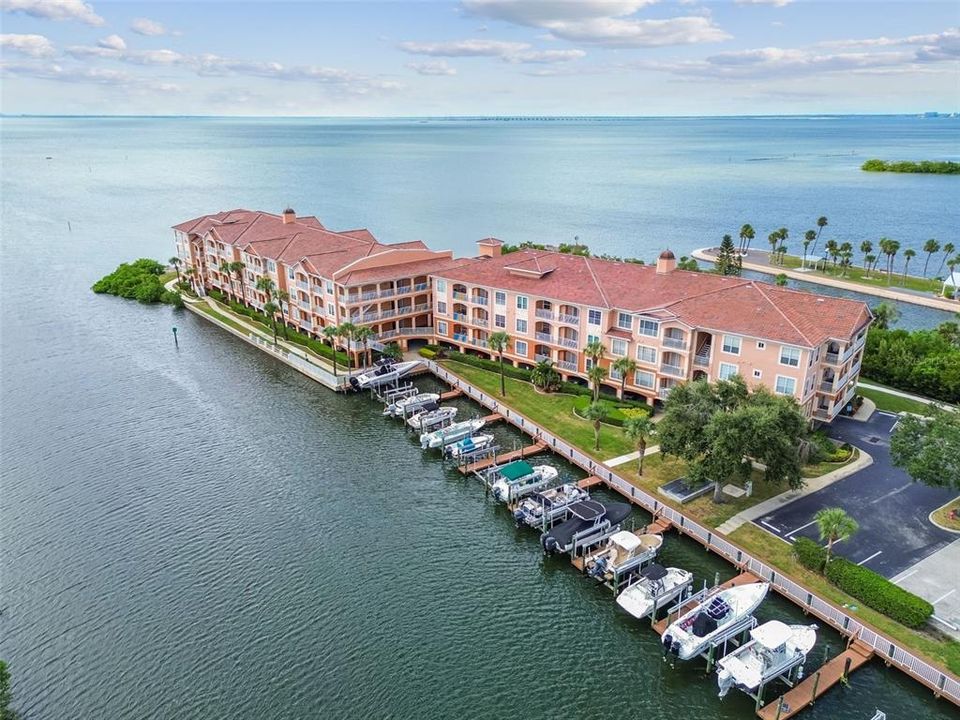 En Venta: $325,000 (2 camas, 2 baños, 968 Pies cuadrados)