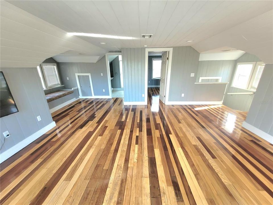 出租: $4,400 (3 贝兹, 2 浴室, 1807 平方英尺)