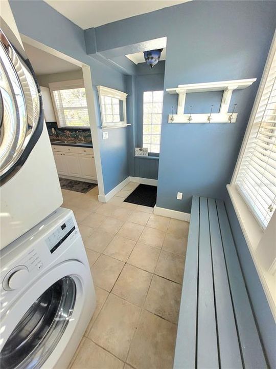 出租: $4,400 (3 贝兹, 2 浴室, 1807 平方英尺)