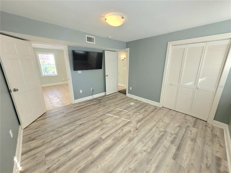 出租: $4,400 (3 贝兹, 2 浴室, 1807 平方英尺)