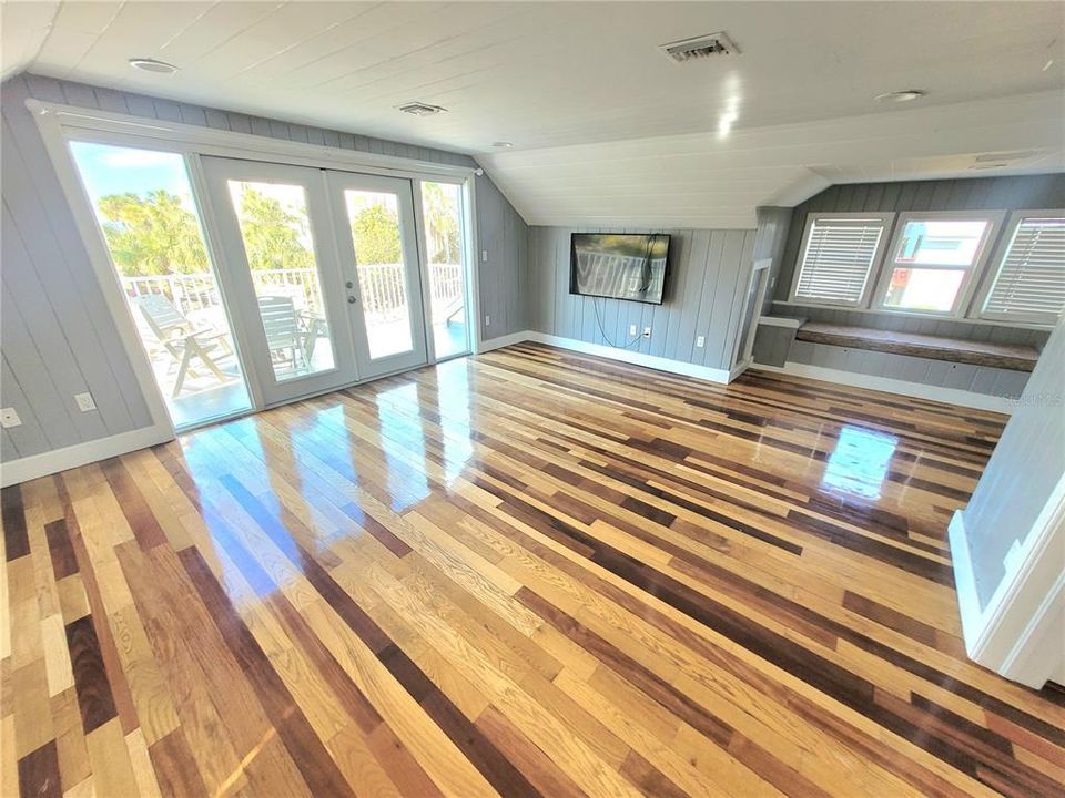 出租: $4,400 (3 贝兹, 2 浴室, 1807 平方英尺)