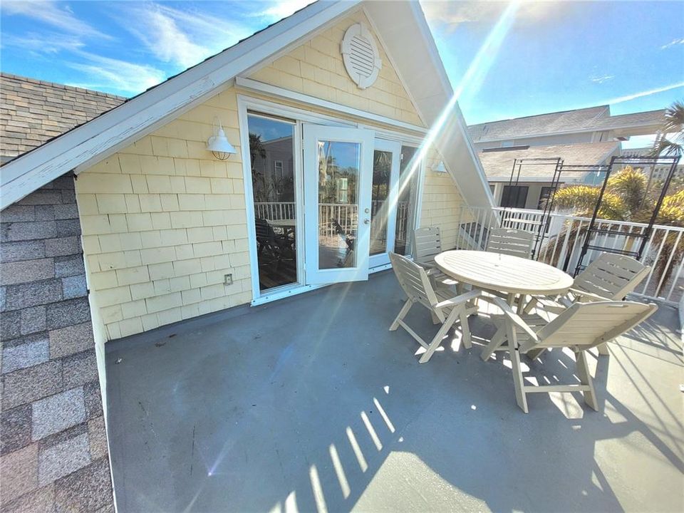 出租: $4,400 (3 贝兹, 2 浴室, 1807 平方英尺)