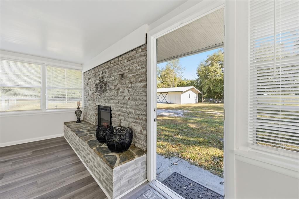 待售: $345,000 (3 贝兹, 2 浴室, 1636 平方英尺)