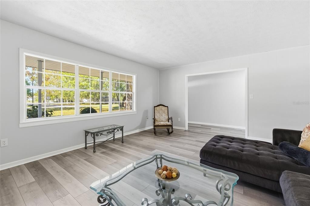 待售: $345,000 (3 贝兹, 2 浴室, 1636 平方英尺)