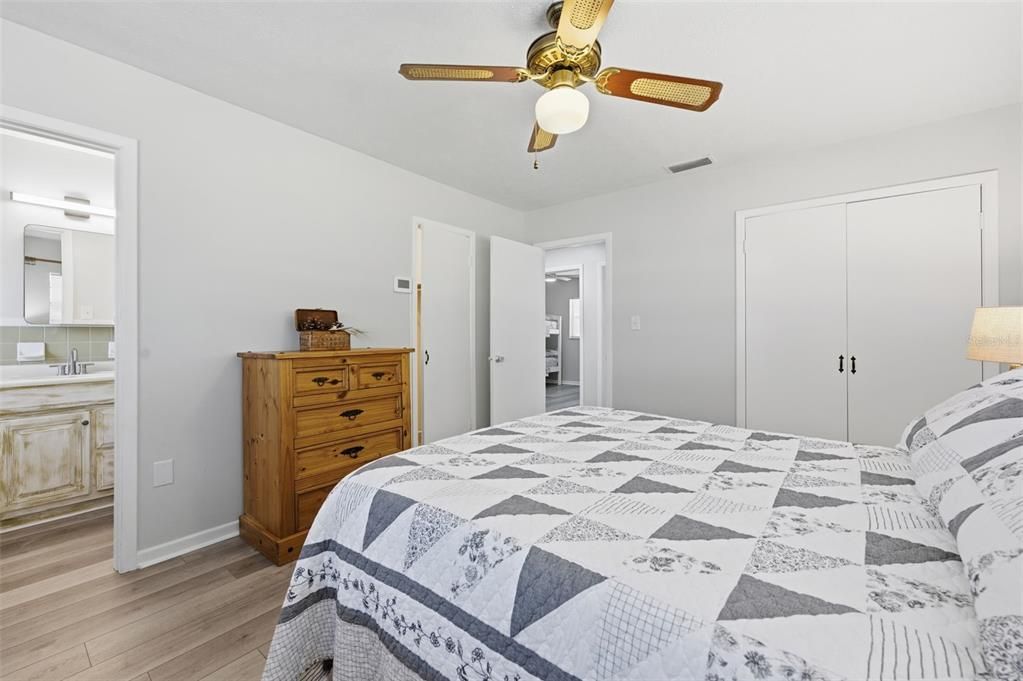 待售: $345,000 (3 贝兹, 2 浴室, 1636 平方英尺)