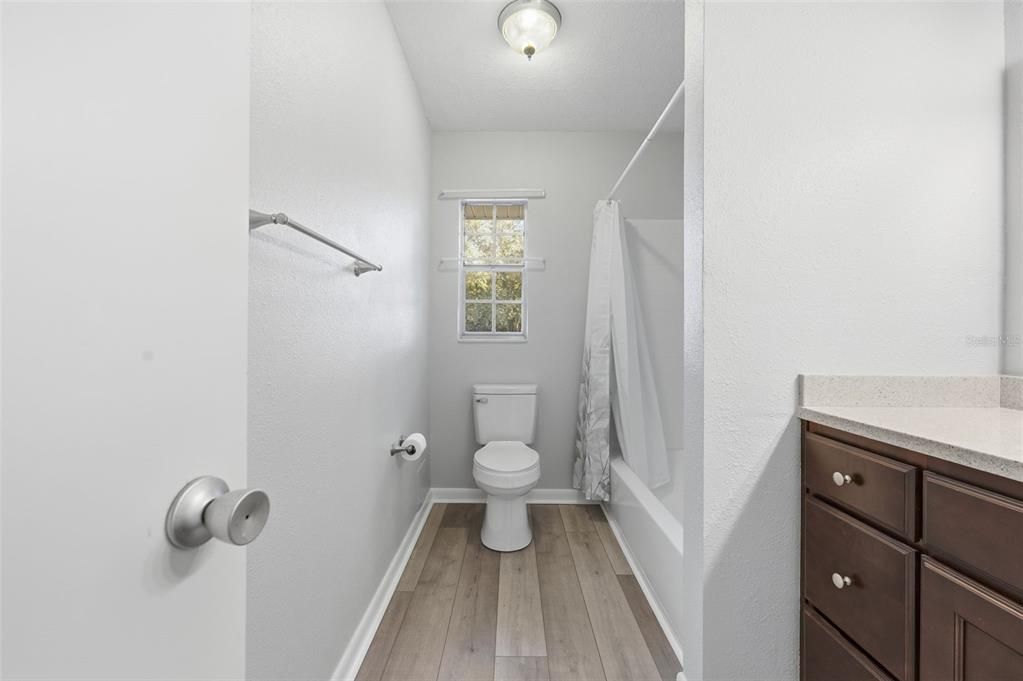 待售: $345,000 (3 贝兹, 2 浴室, 1636 平方英尺)