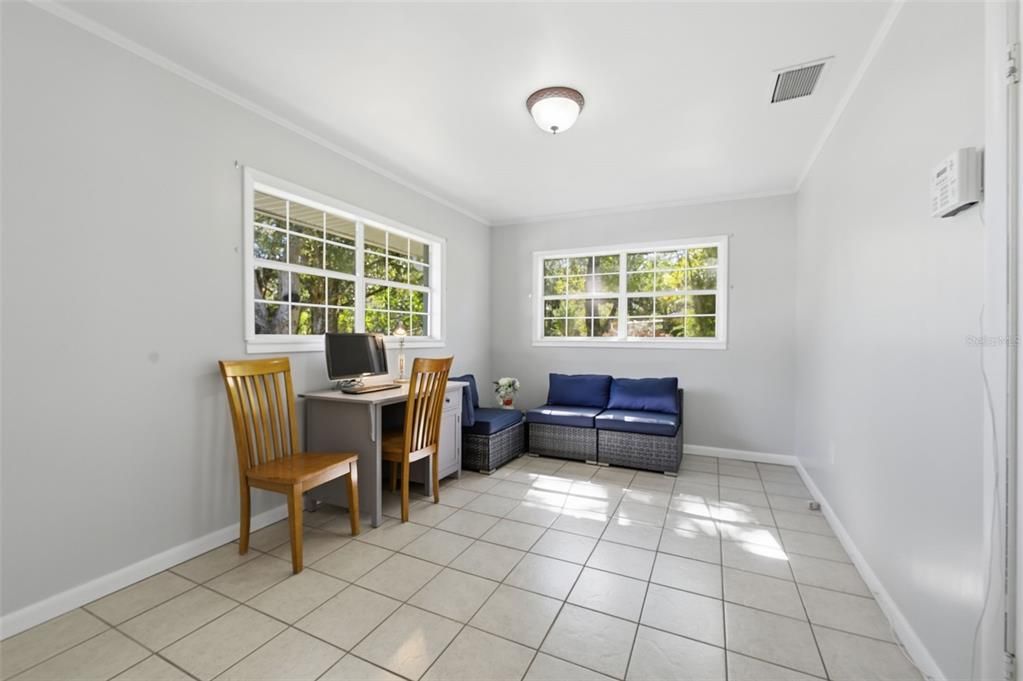 待售: $345,000 (3 贝兹, 2 浴室, 1636 平方英尺)