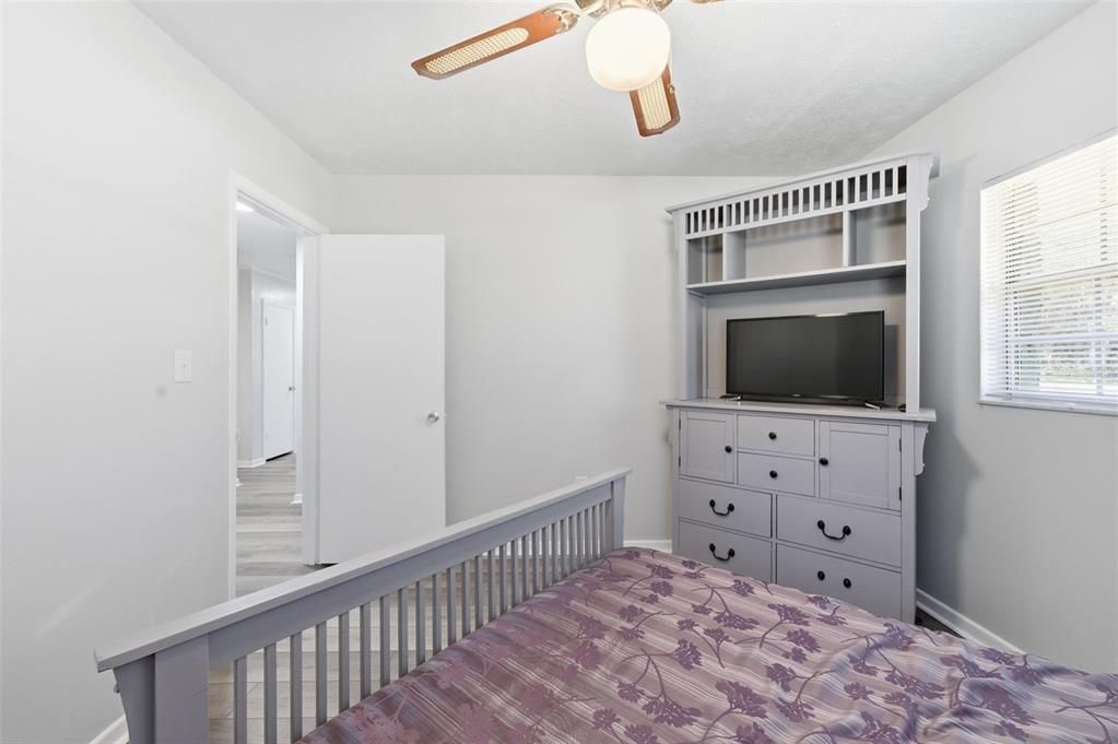 待售: $345,000 (3 贝兹, 2 浴室, 1636 平方英尺)