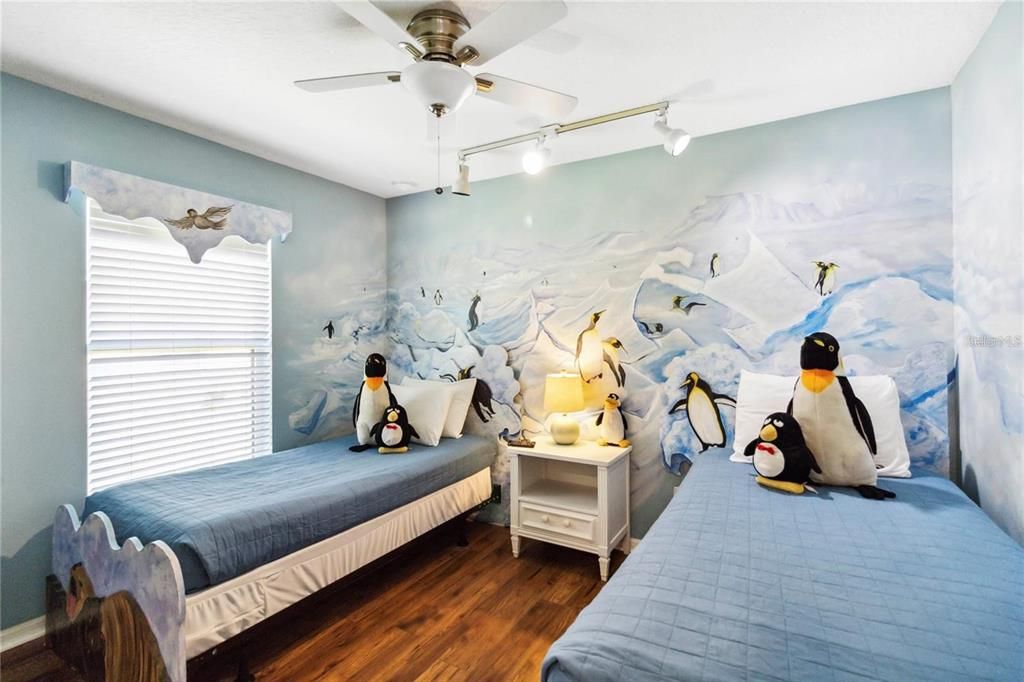 For Rent: $2,800 (5 beds, 3 baths, 1662 Square Feet)