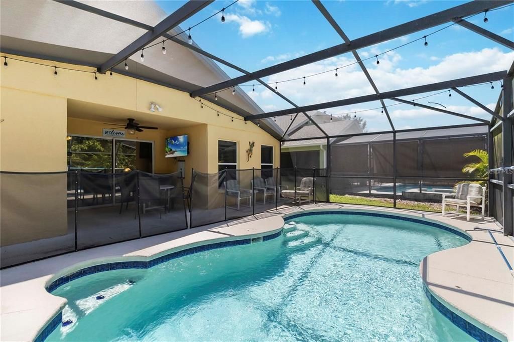 For Rent: $2,800 (5 beds, 3 baths, 1662 Square Feet)