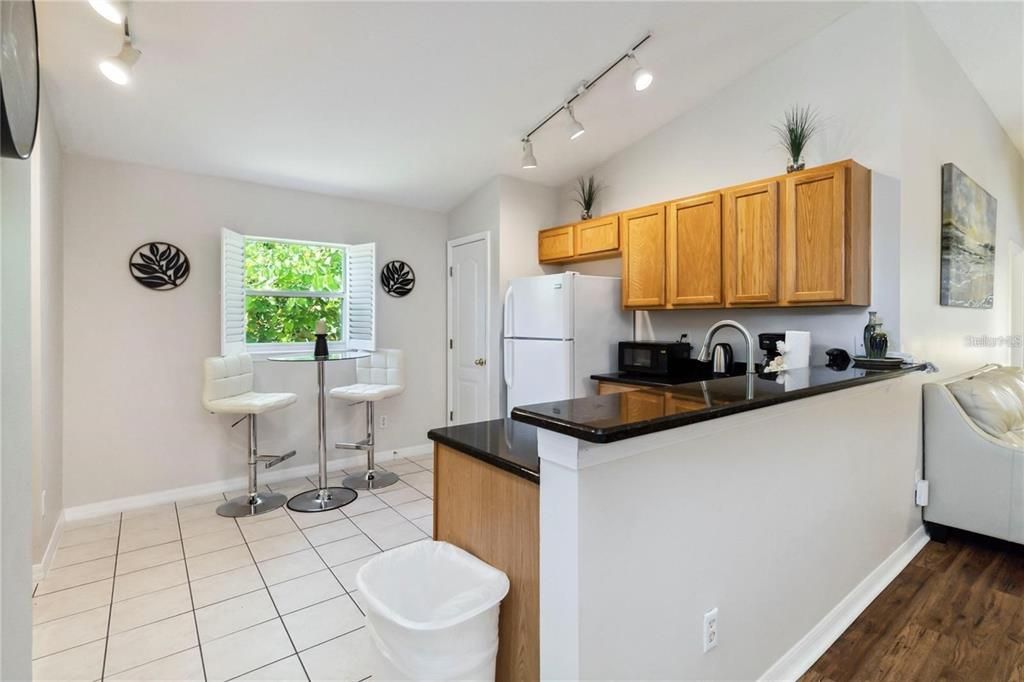 For Rent: $2,800 (5 beds, 3 baths, 1662 Square Feet)