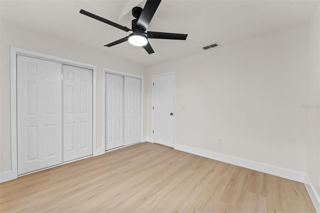 出租: $3,000 (3 贝兹, 2 浴室, 1450 平方英尺)