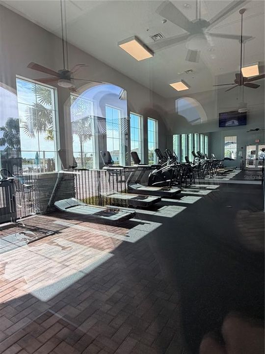 Под контрактом: $2,900 (3 спален, 2 ванн, 1712 Квадратных фут)