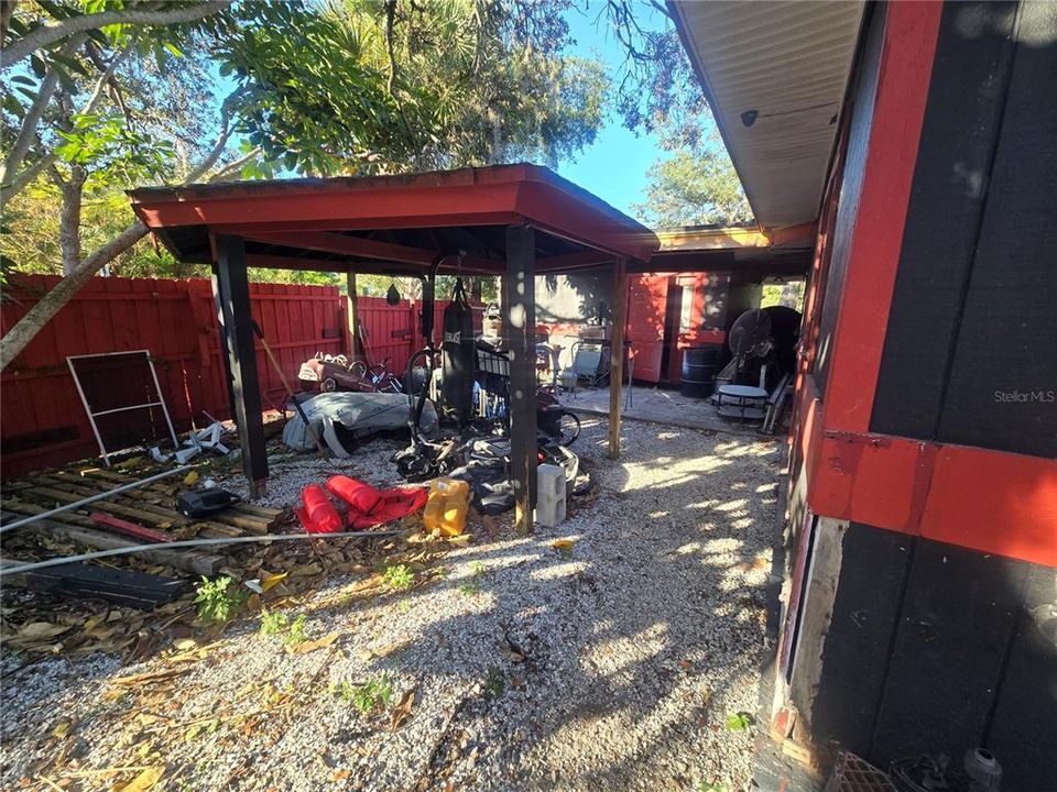 合同活跃: $390,000 (3 贝兹, 2 浴室, 1583 平方英尺)