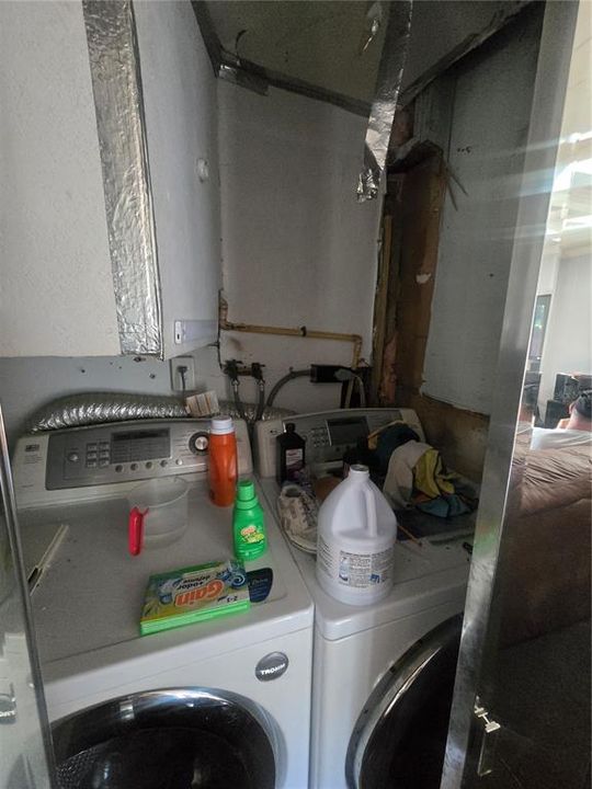 合同活跃: $390,000 (3 贝兹, 2 浴室, 1583 平方英尺)