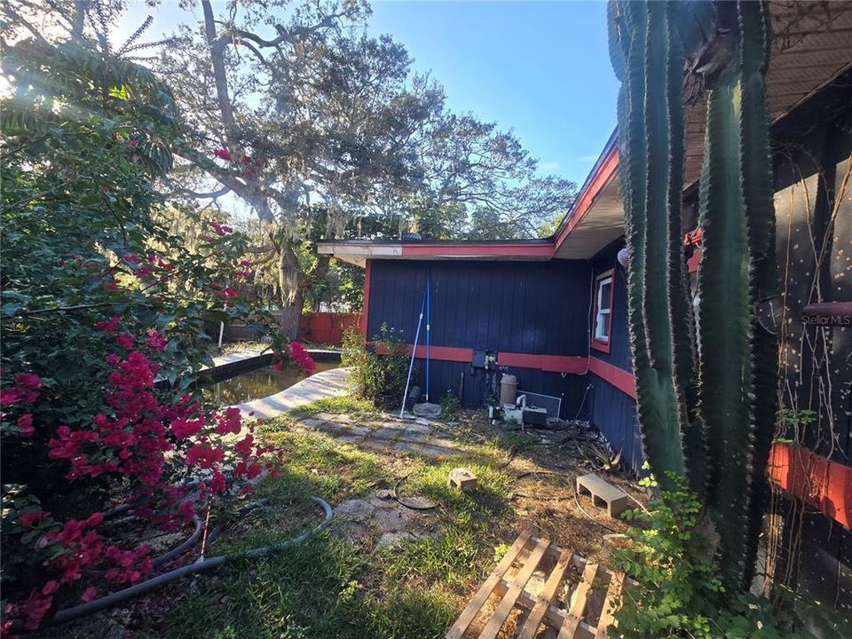 合同活跃: $390,000 (3 贝兹, 2 浴室, 1583 平方英尺)