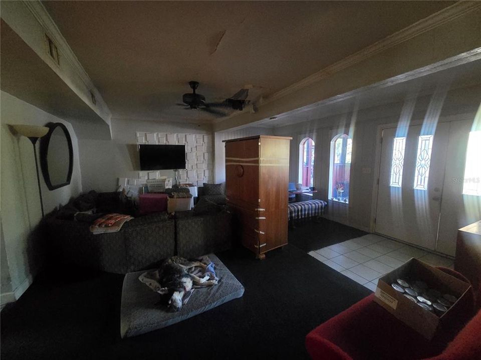 合同活跃: $390,000 (3 贝兹, 2 浴室, 1583 平方英尺)