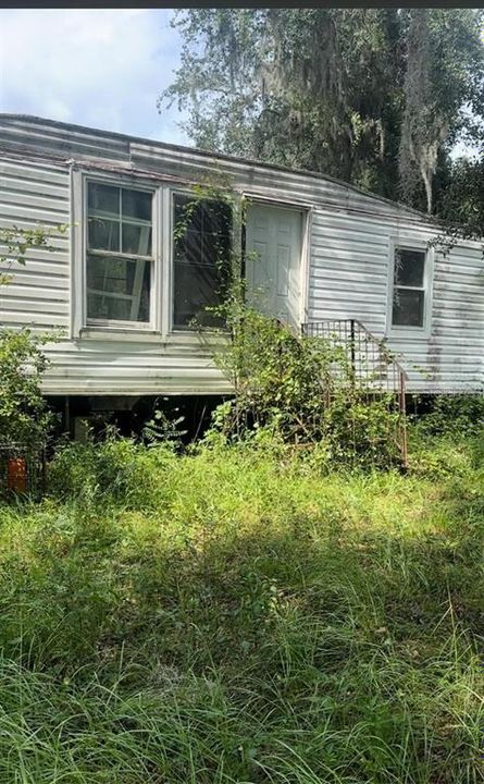 待售: $29,900 (3 贝兹, 1 浴室, 672 平方英尺)