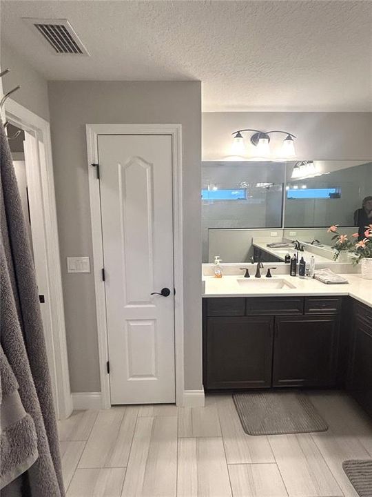 For Sale: $485,900 (3 beds, 2 baths, 2208 Square Feet)