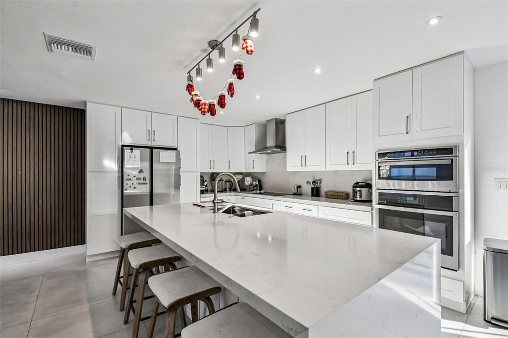 Activo con contrato: $490,000 (4 camas, 3 baños, 2121 Pies cuadrados)