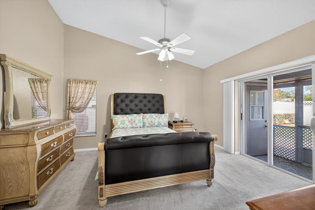 Active With Contract: $350,000 (3 beds, 3 baths, 1839 Square Feet)