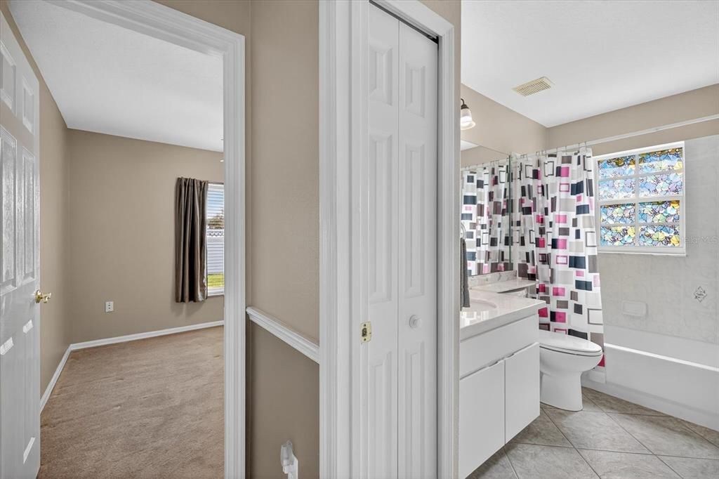 Active With Contract: $350,000 (3 beds, 3 baths, 1839 Square Feet)