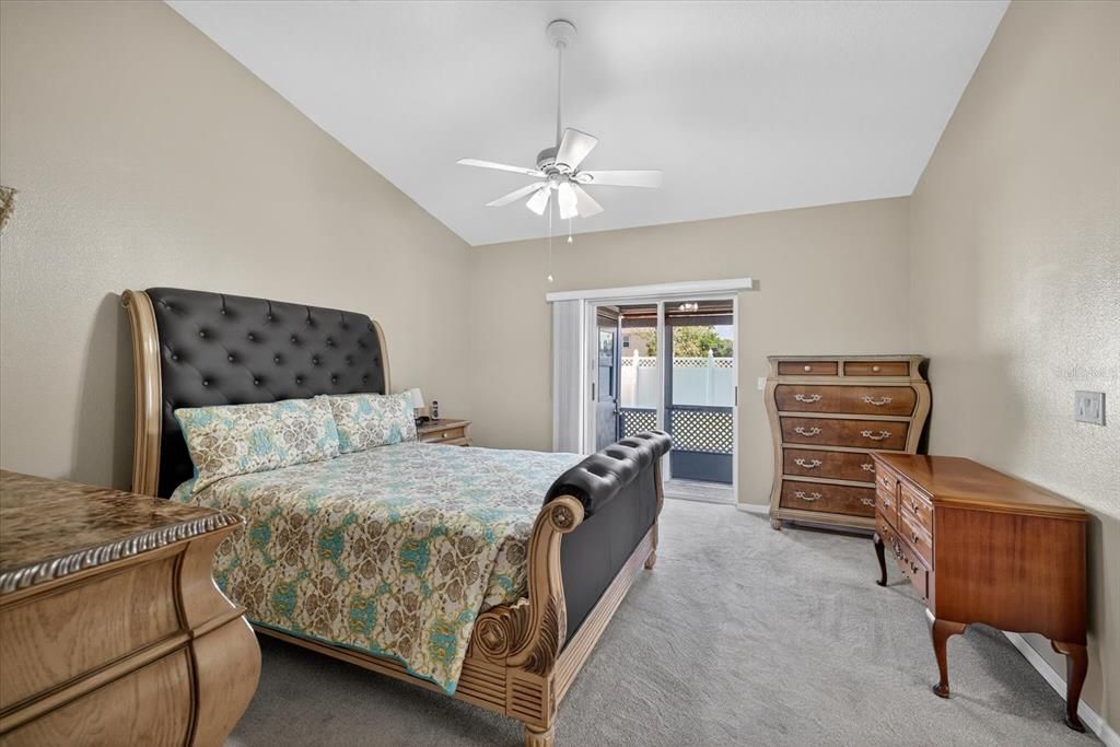 Active With Contract: $350,000 (3 beds, 3 baths, 1839 Square Feet)