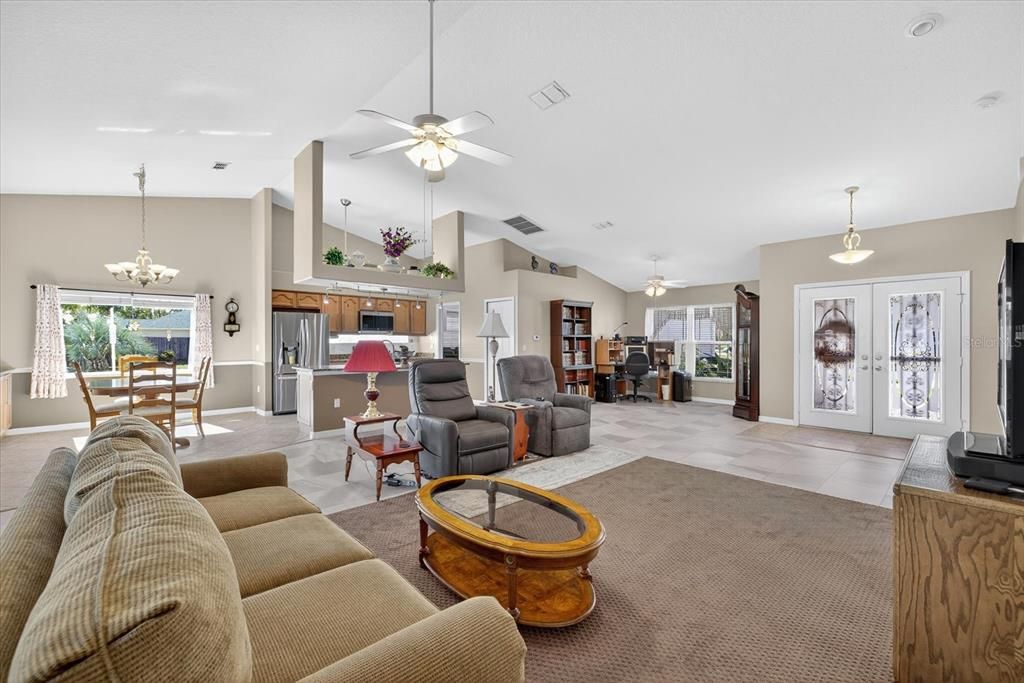 Active With Contract: $350,000 (3 beds, 3 baths, 1839 Square Feet)