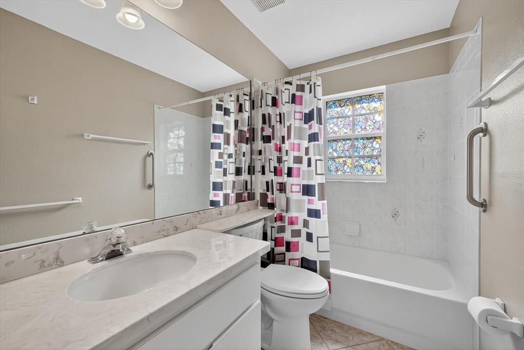 Active With Contract: $350,000 (3 beds, 3 baths, 1839 Square Feet)