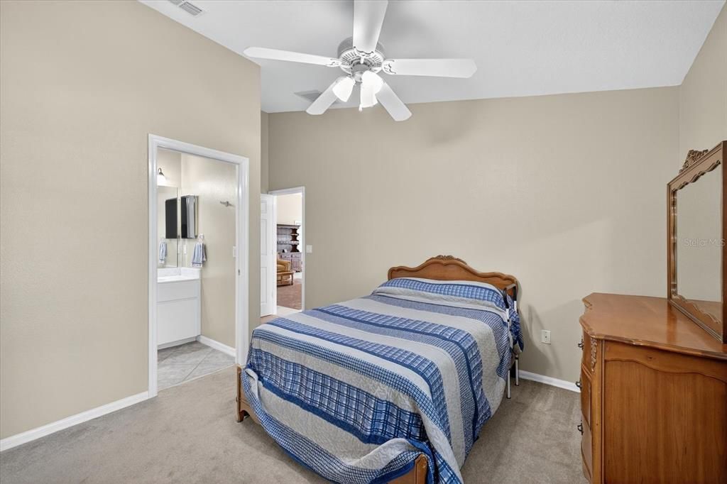 Active With Contract: $350,000 (3 beds, 3 baths, 1839 Square Feet)