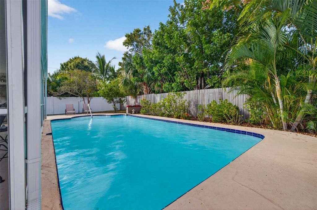 For Sale: $499,900 (3 beds, 2 baths, 1525 Square Feet)