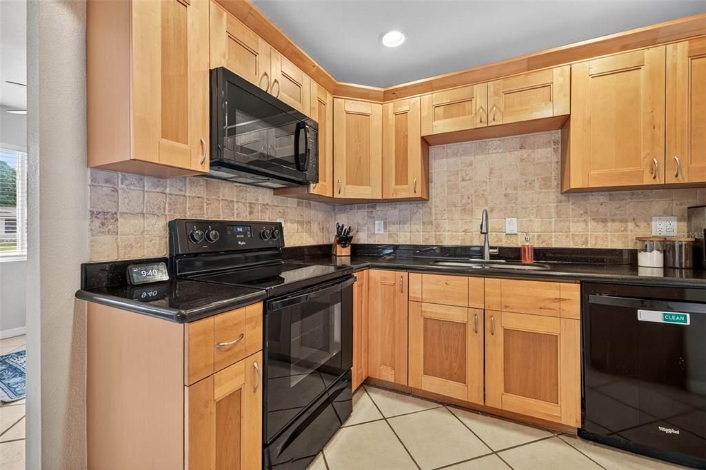 For Sale: $499,900 (3 beds, 2 baths, 1525 Square Feet)