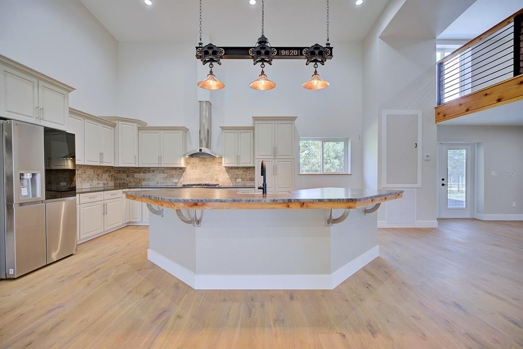 待售: $699,000 (3 贝兹, 2 浴室, 3010 平方英尺)