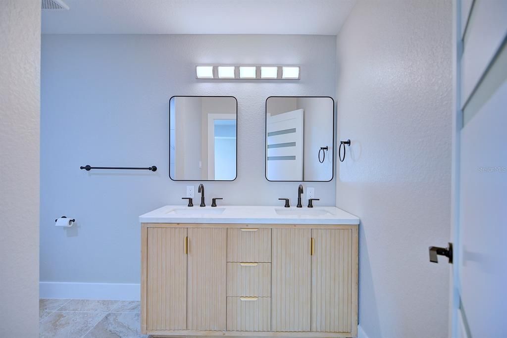 待售: $699,000 (3 贝兹, 2 浴室, 3010 平方英尺)