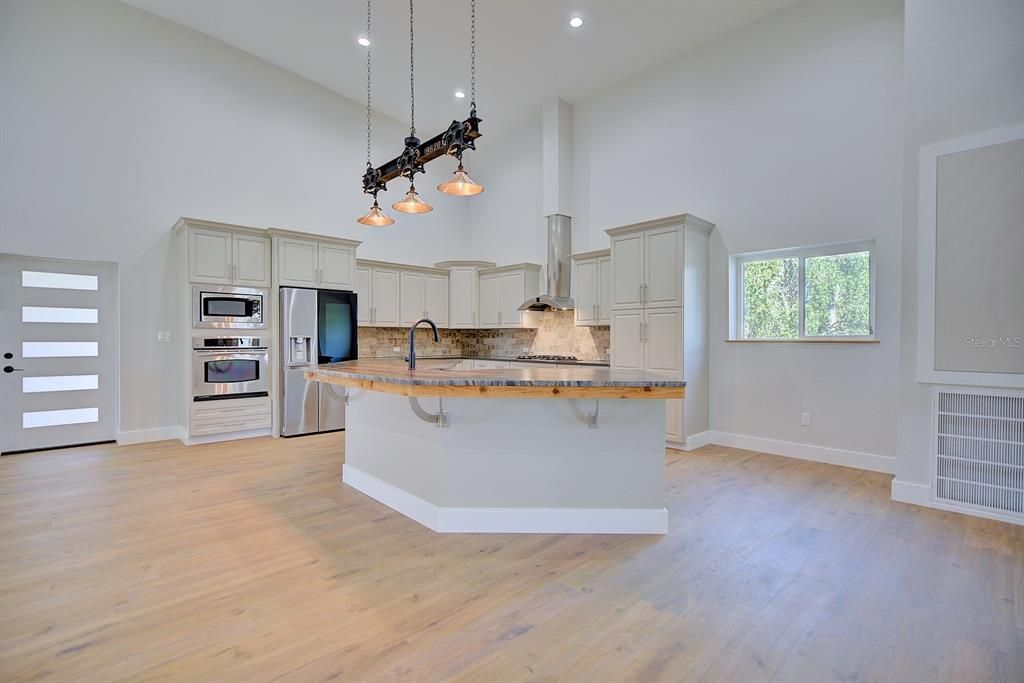 待售: $699,000 (3 贝兹, 2 浴室, 3010 平方英尺)