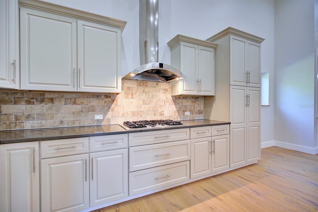 待售: $699,000 (3 贝兹, 2 浴室, 3010 平方英尺)