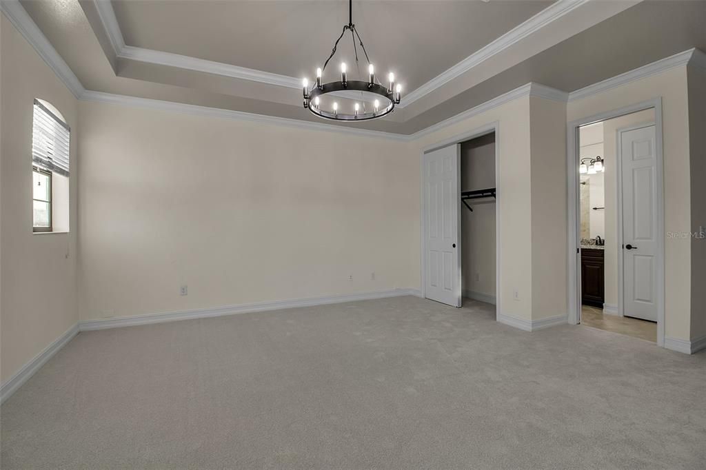 На продажу: $1,350,000 (6 спален, 4 ванн, 3808 Квадратных фут)