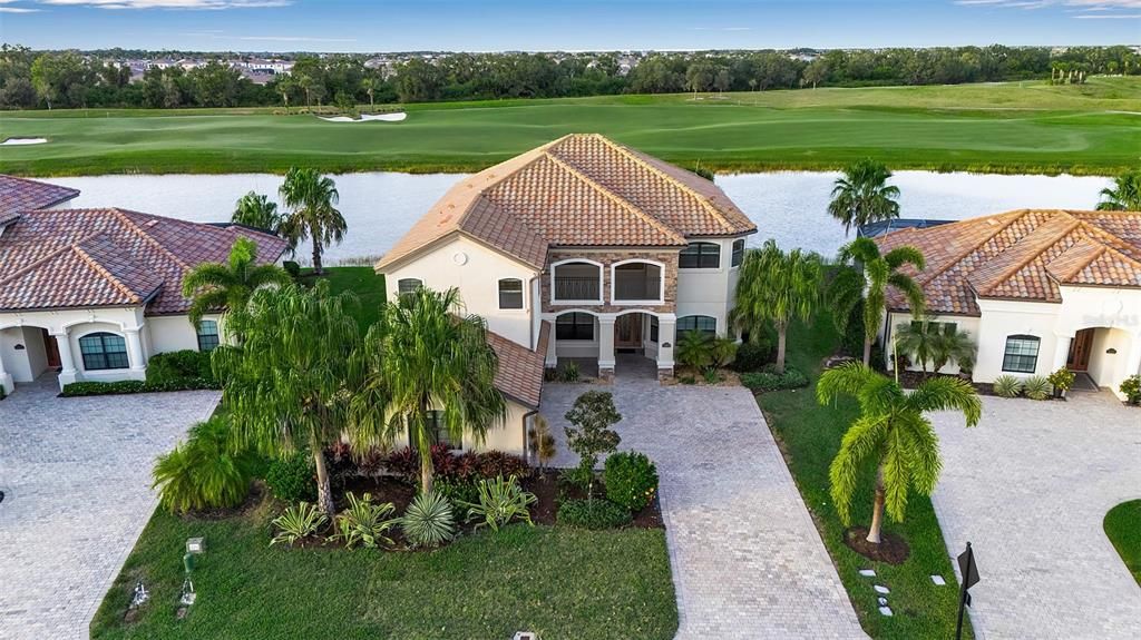 На продажу: $1,350,000 (6 спален, 4 ванн, 3808 Квадратных фут)