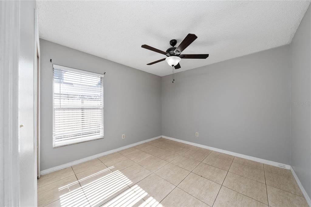 Active With Contract: $343,000 (3 beds, 2 baths, 1410 Square Feet)