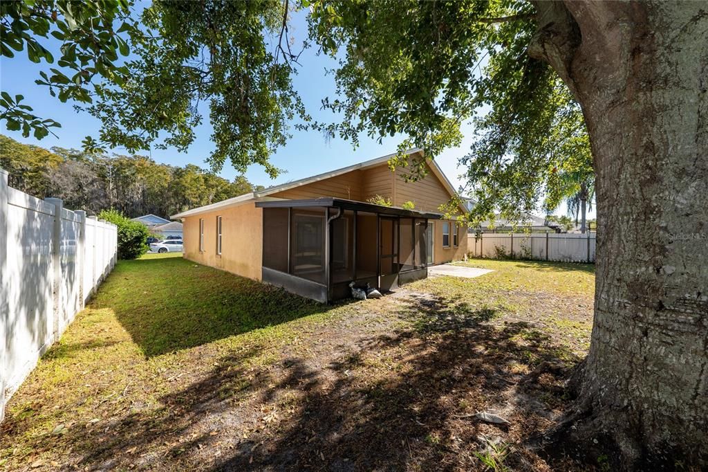 Active With Contract: $343,000 (3 beds, 2 baths, 1410 Square Feet)