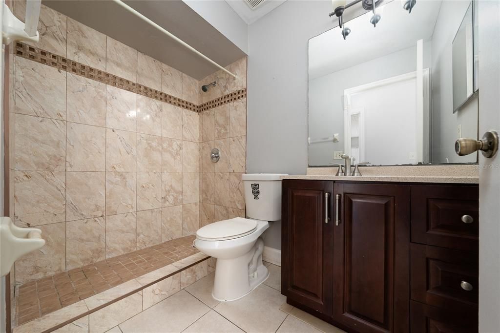 Active With Contract: $343,000 (3 beds, 2 baths, 1410 Square Feet)