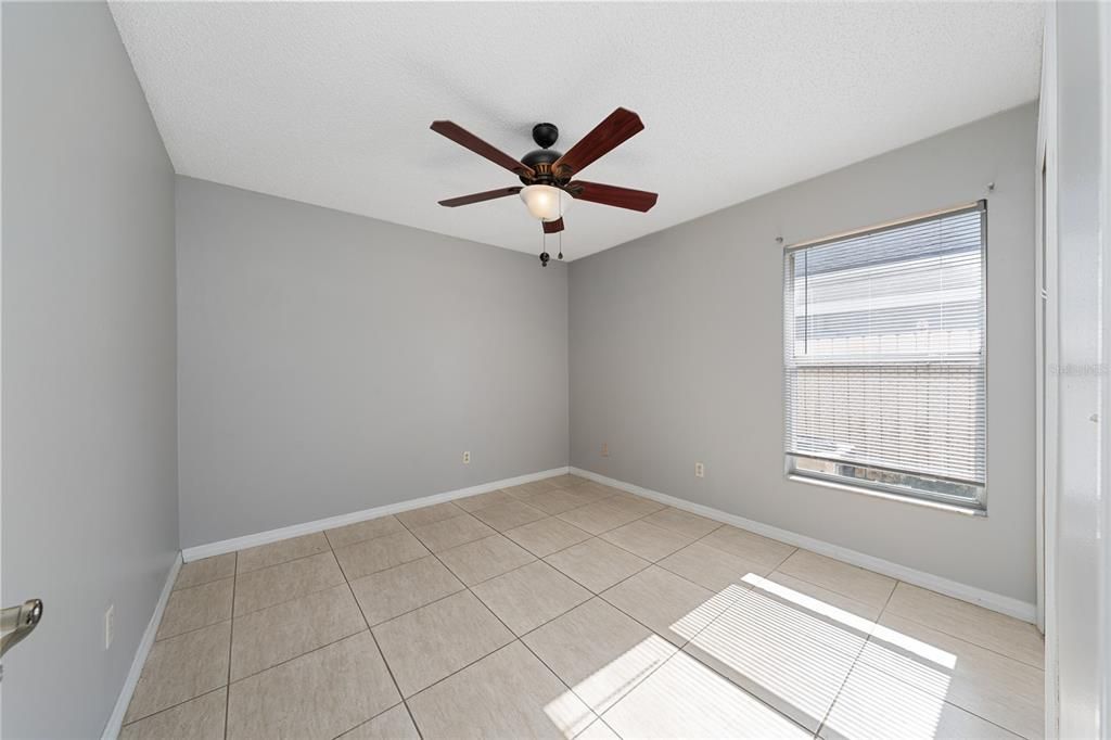 Active With Contract: $343,000 (3 beds, 2 baths, 1410 Square Feet)