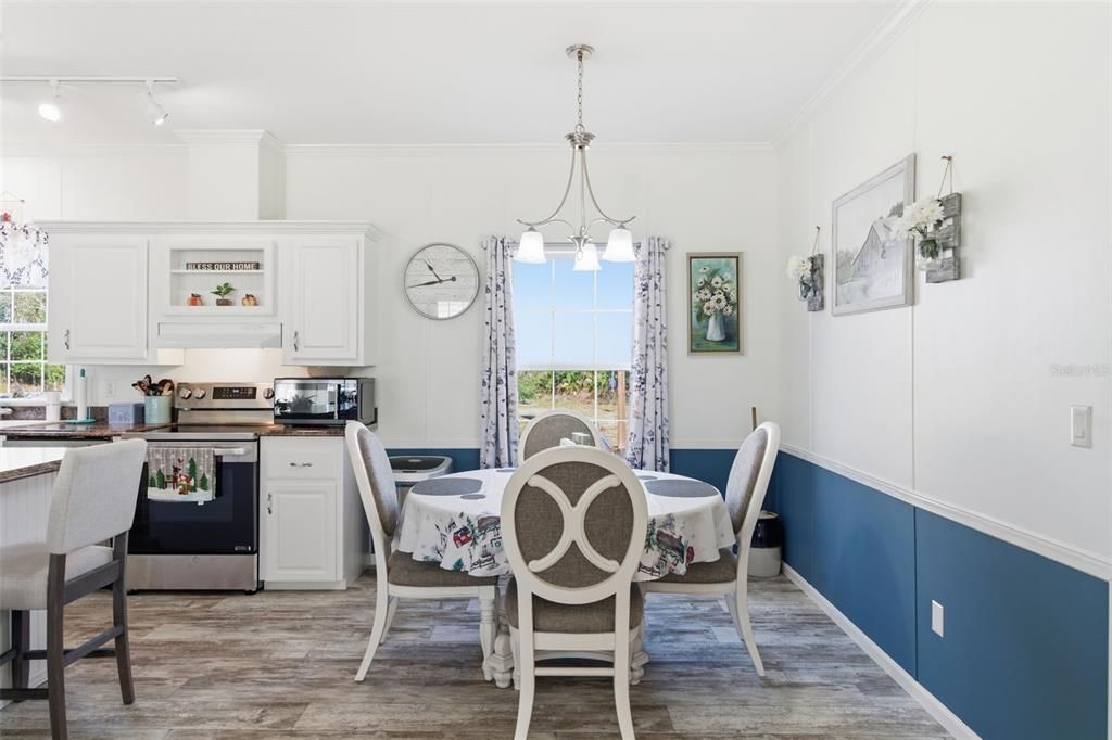 На продажу: $324,000 (3 спален, 2 ванн, 1447 Квадратных фут)