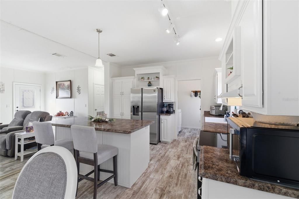 На продажу: $324,000 (3 спален, 2 ванн, 1447 Квадратных фут)