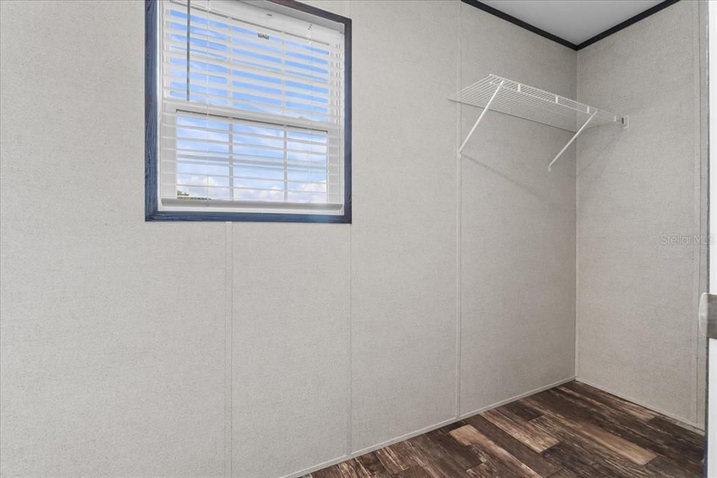 En Venta: $275,700 (3 camas, 2 baños, 1577 Pies cuadrados)