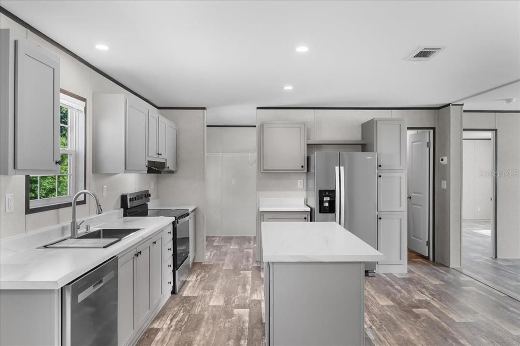 En Venta: $275,700 (3 camas, 2 baños, 1577 Pies cuadrados)