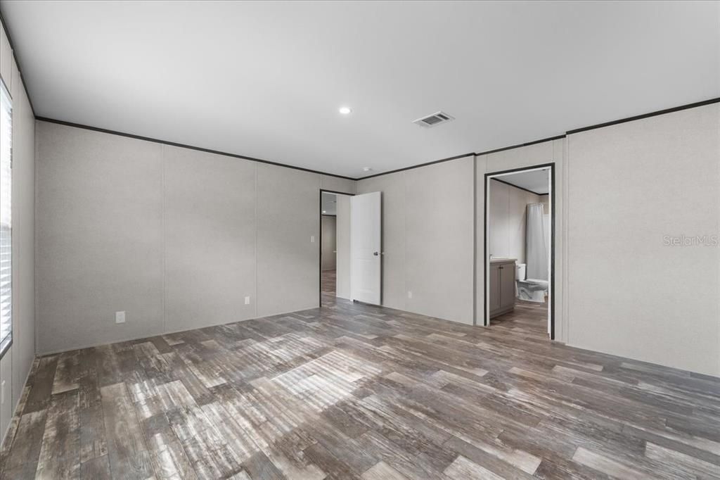 En Venta: $275,700 (3 camas, 2 baños, 1577 Pies cuadrados)