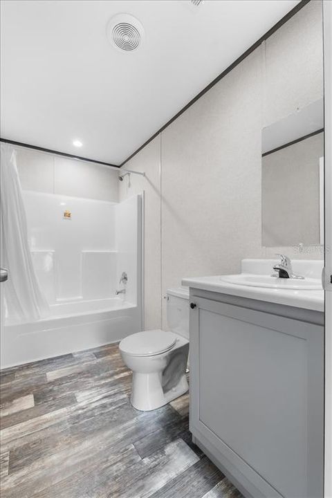 En Venta: $275,700 (3 camas, 2 baños, 1577 Pies cuadrados)