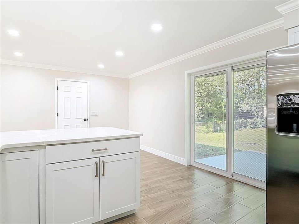 En Venta: $315,000 (3 camas, 2 baños, 1050 Pies cuadrados)